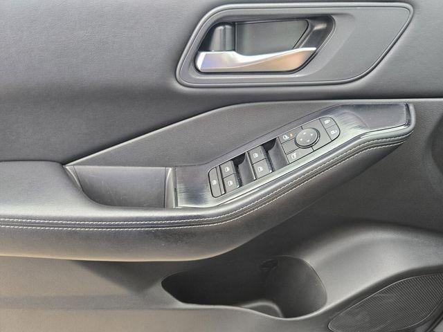 2025 Nissan Rogue AWD SV