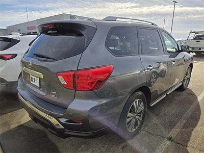 2019 Nissan Pathfinder 4x4 SL