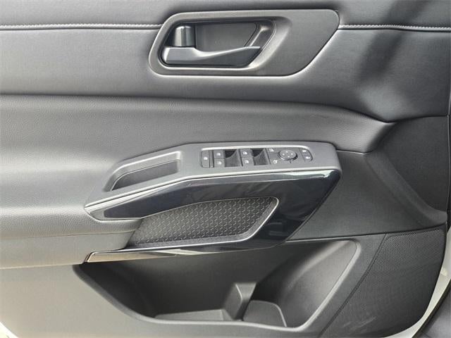 2023 Nissan Pathfinder SV 2WD