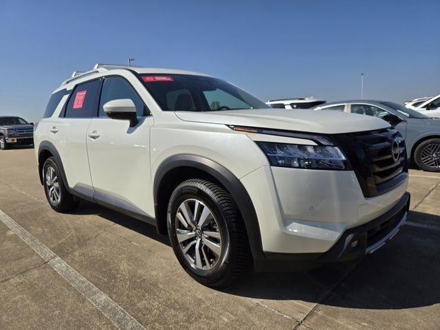 2023 Nissan Pathfinder SL 2WD