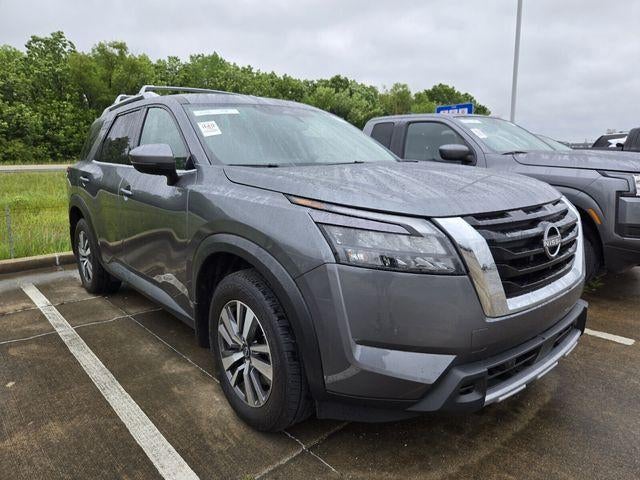2025 Nissan Pathfinder SL 2WD