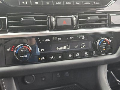 2025 Nissan Pathfinder SL 2WD