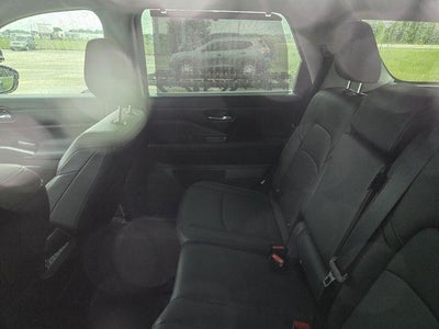 2025 Nissan Pathfinder SL 2WD