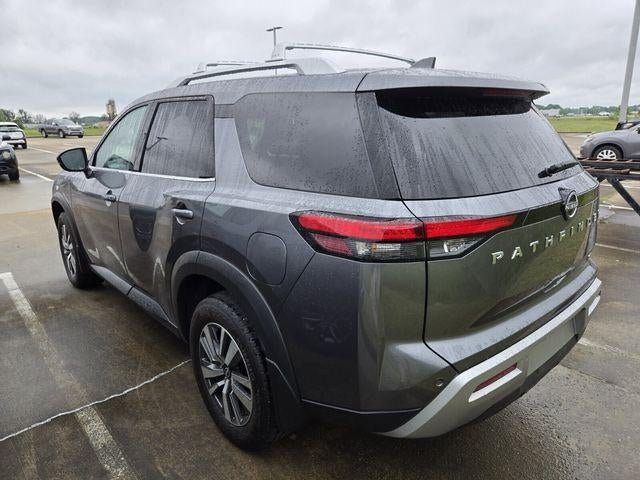 2025 Nissan Pathfinder SL 2WD