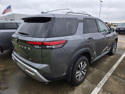 2025 Nissan Pathfinder SL 2WD
