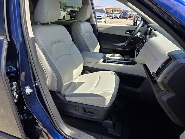 2025 Nissan Pathfinder SL 2WD