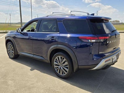 2025 Nissan Pathfinder SL 2WD