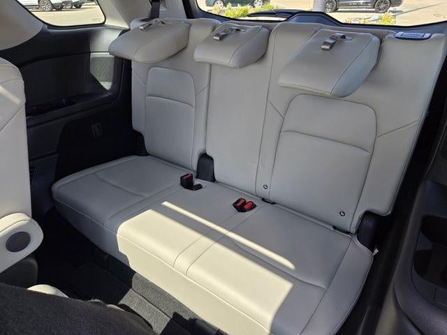 2025 Nissan Pathfinder SL 2WD