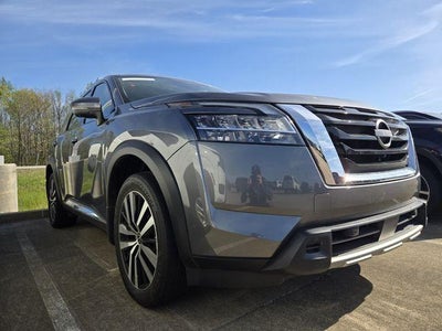 2024 Nissan Pathfinder Platinum 2WD