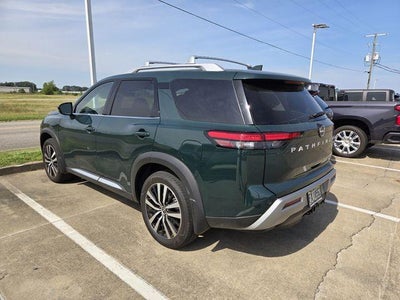 2025 Nissan Pathfinder Platinum 2WD