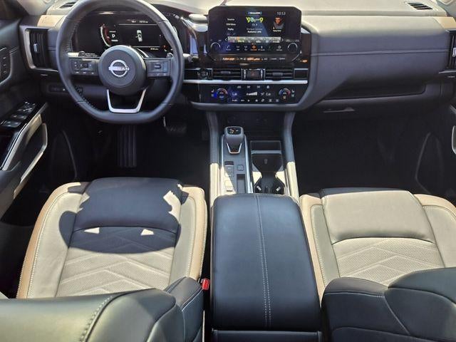 2025 Nissan Pathfinder Platinum 2WD