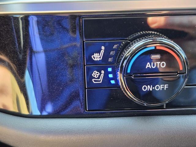2025 Nissan Pathfinder Platinum 2WD