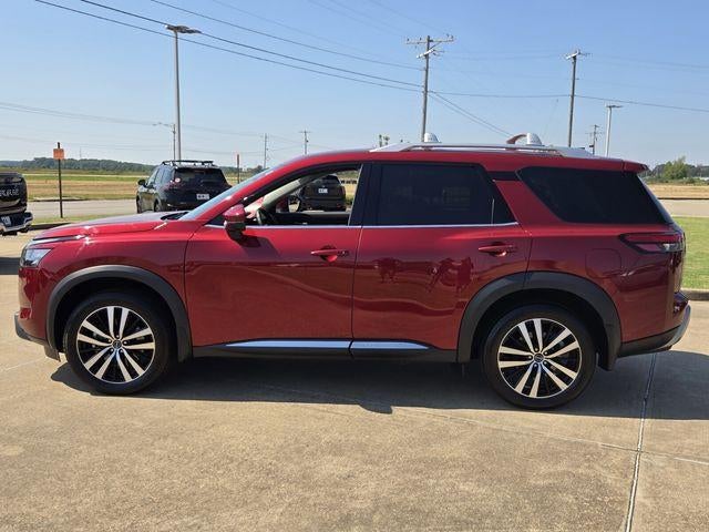 2025 Nissan Pathfinder Platinum 2WD
