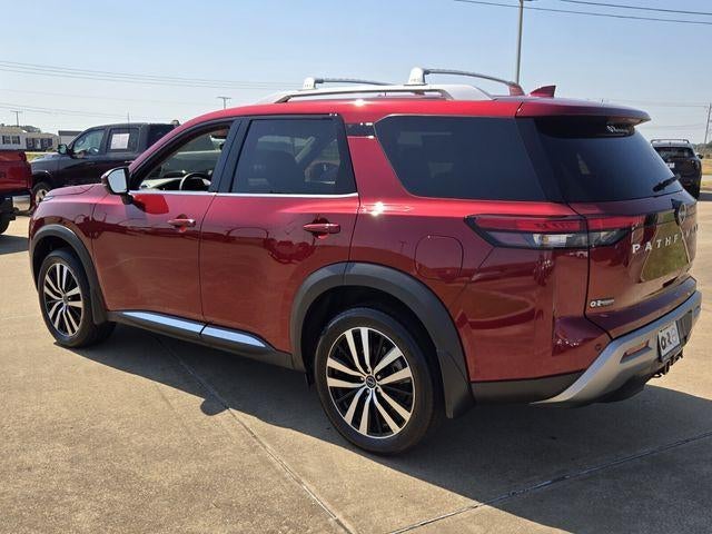 2025 Nissan Pathfinder Platinum 2WD