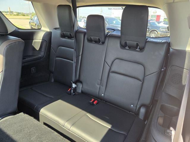 2025 Nissan Pathfinder Platinum 2WD