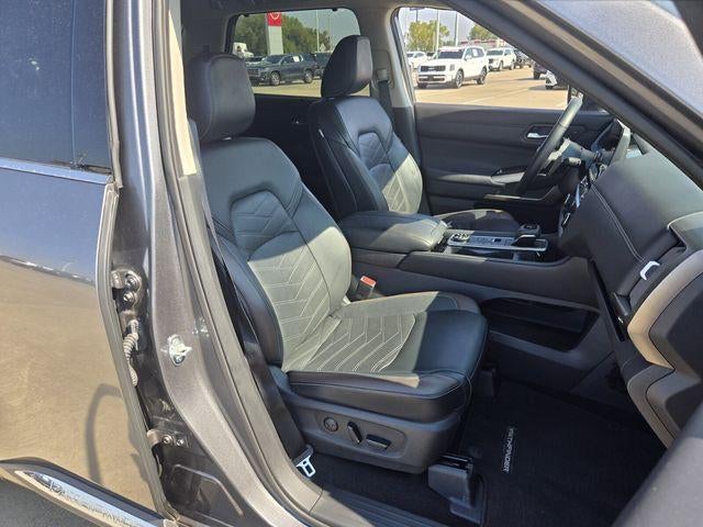 2024 Nissan Pathfinder Platinum 4WD