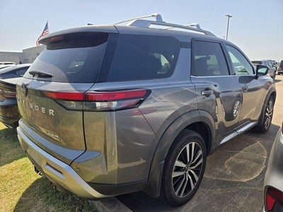 2024 Nissan Pathfinder Platinum 4WD