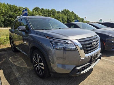 2024 Nissan Pathfinder Platinum 4WD