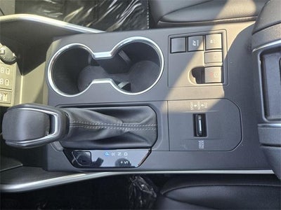 2024 Toyota Highlander Hybrid LE Nightshade FWD (Natl)