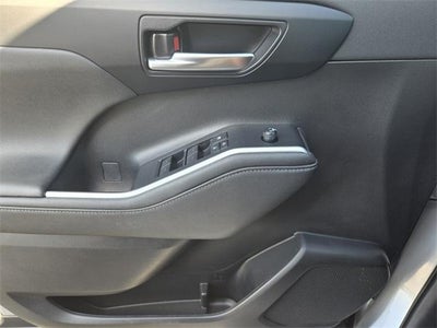 2024 Toyota Highlander Hybrid LE Nightshade FWD (Natl)