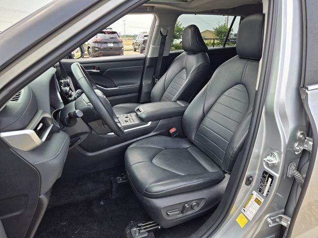 2023 Toyota Highlander XLE AWD (Natl)