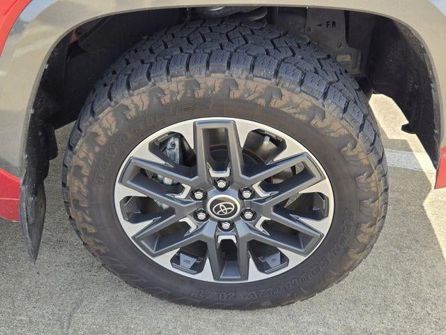 2022 Toyota Tundra 4WD 4WD Limited Hybrid CrewMax 5.5' Bed (Natl)