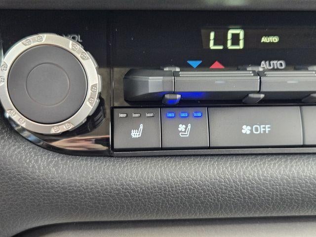 2022 Toyota Tundra 4WD 4WD Limited Hybrid CrewMax 5.5' Bed (Natl)