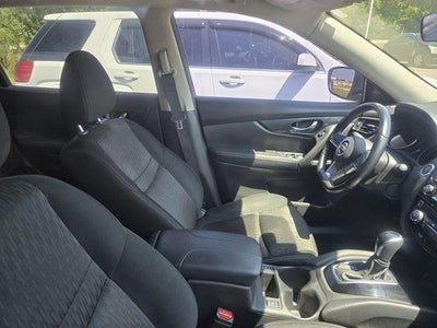 2020 Nissan Rogue FWD SV