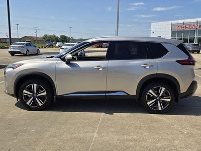 2021 Nissan Rogue FWD Platinum