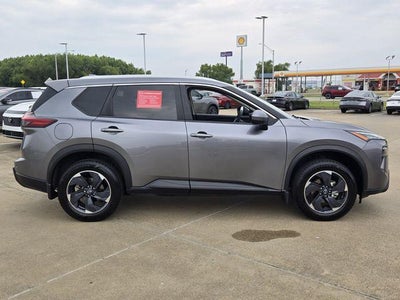 2024 Nissan Rogue FWD SV