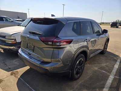 2025 Nissan Rogue FWD SV