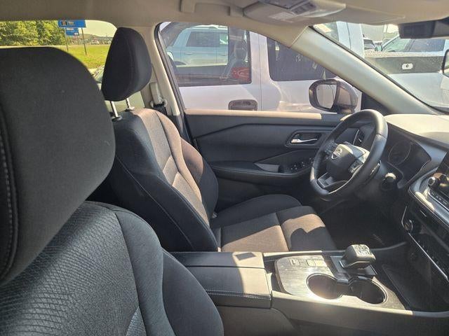 2025 Nissan Rogue FWD SV