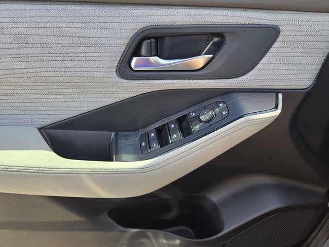 2023 Nissan Rogue AWD SV