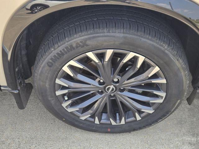 2025 Nissan Rogue FWD Platinum