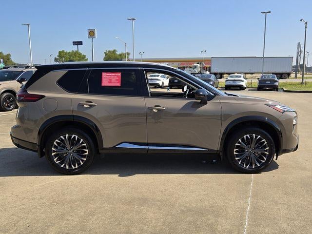2024 Nissan Rogue FWD Platinum