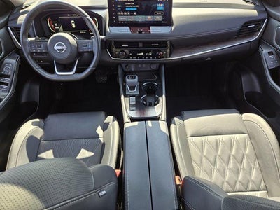 2024 Nissan Rogue FWD Platinum