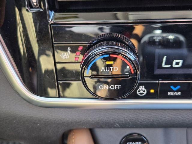 2025 Nissan Rogue AWD Platinum