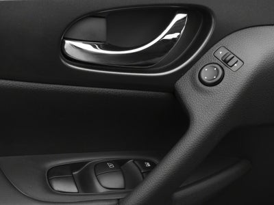 2016 Nissan Rogue FWD 4dr SV