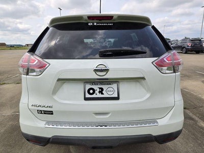 2016 Nissan Rogue FWD 4dr S