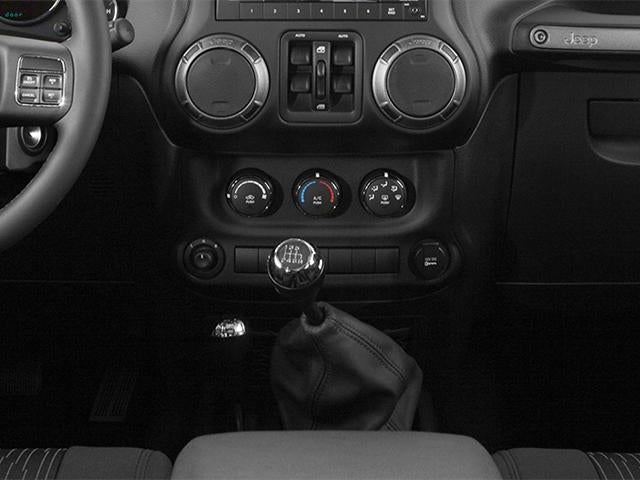 2013 Jeep Wrangler Unlimited 4WD 4dr Freedom Edition *Ltd Avail*