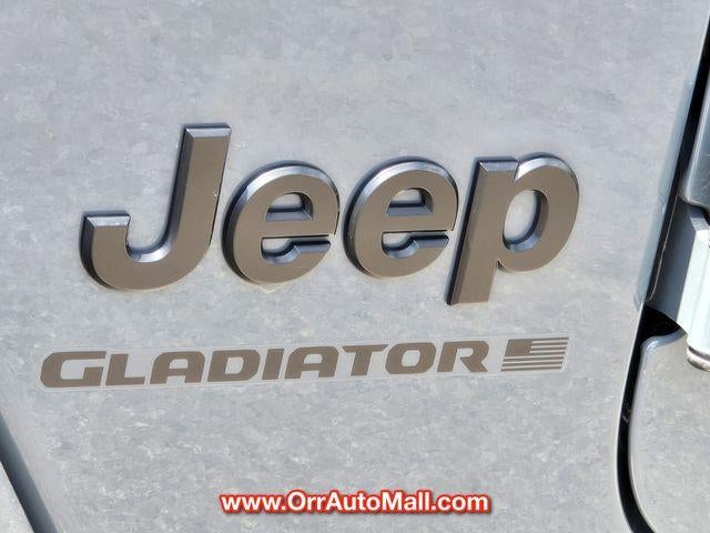 2025 Jeep Gladiator Nighthawk 4x4 *Ltd Avail*