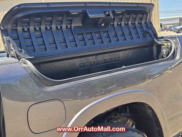2026 RAM 1500 Big Horn 4x4 Crew Cab 5'7" Box