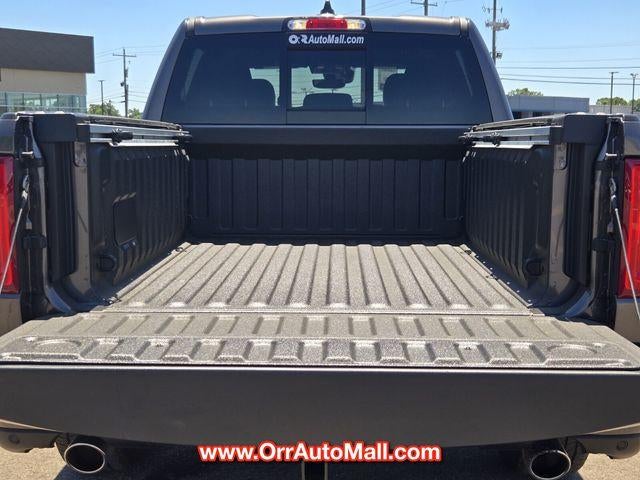 2026 RAM 1500 Big Horn 4x4 Crew Cab 5'7" Box