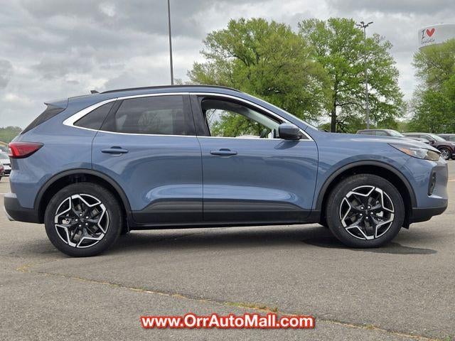 2026 Ford Escape Platinum AWD