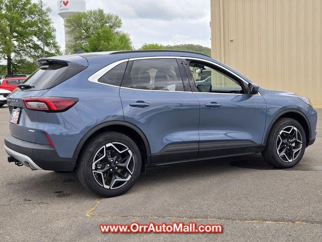 2026 Ford Escape Platinum AWD