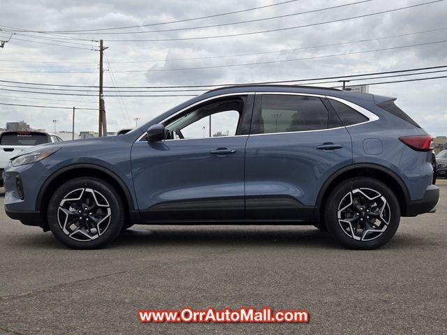 2026 Ford Escape Platinum AWD