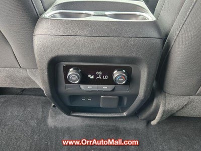 2025 Chevrolet Traverse LT w/1LT