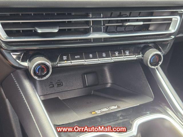 2025 Chevrolet Traverse LT w/1LT