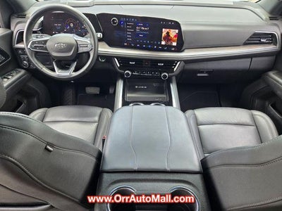 2025 Chevrolet Suburban 4WD Z71