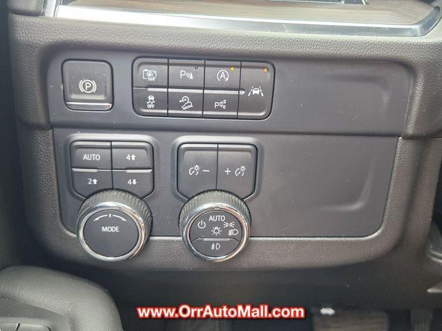 2025 Chevrolet Suburban 4WD Z71